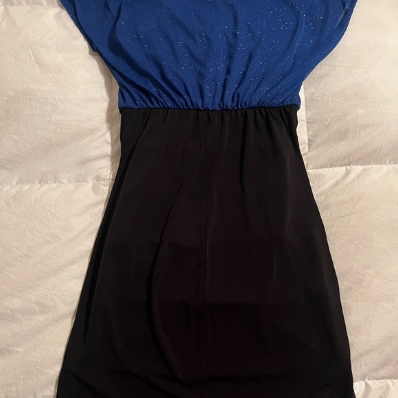 Dress - Picture 3 of 7